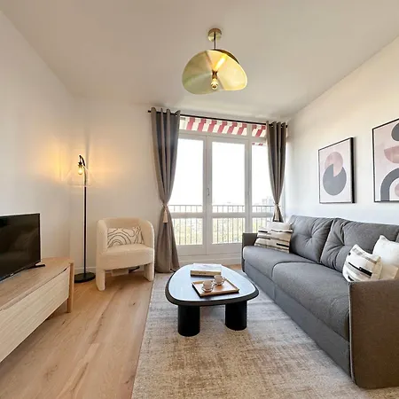 Deluxe Location In Place D'italie * Paris