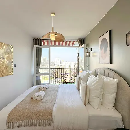 Deluxe Location In Place D'italie Apartment