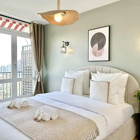 Deluxe Location In Place D'italie * Paris